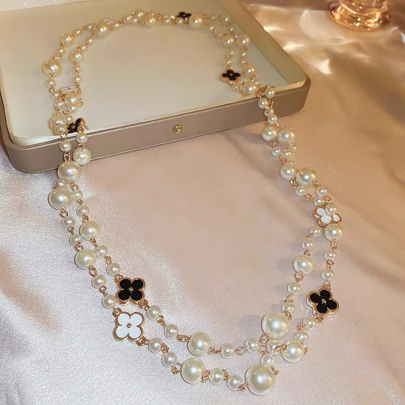 Luxury Four-Leaf Clover Pearl Necklace for Women – Elegant Korean Long Pendant Jewelry